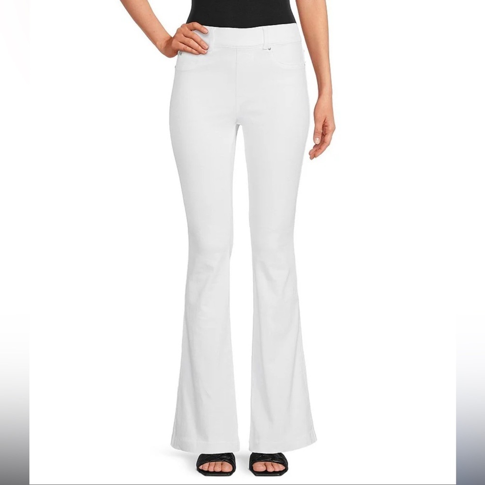 SPANX NWT Spanxshape White Everywhere Flare Jeans